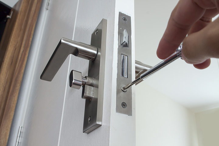 Our local locksmiths are able to repair and install door locks for properties in Sunninghill and the local area.